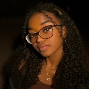 Meet your Posher, Brianna